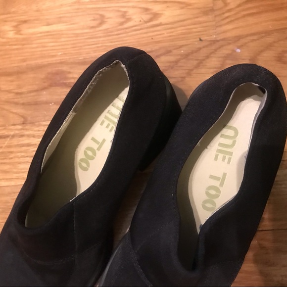 Shoes - Picture 3 of 6